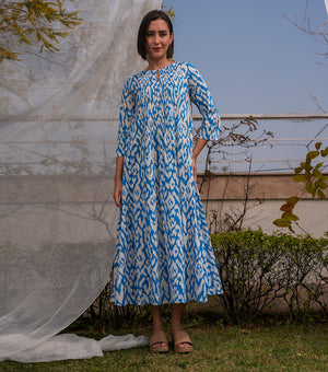 Blue Printed Cotton Pintucked Midi Dress
