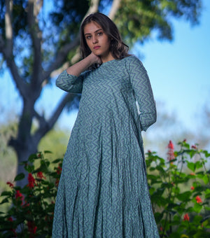 Green Printed Crinkled Cotton Kurta With Dupatta Set of 2