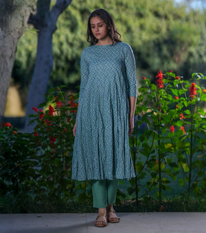 Green Printed Crinkled Cotton Kurta With Dupatta Set of 2