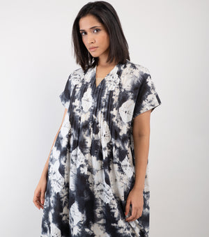 BLACK PRINTED COTTON KURTA WITH PINTUCK DETAILING