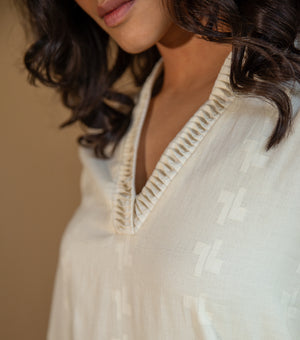 COTTON PINTUCK V-NECK KURTA