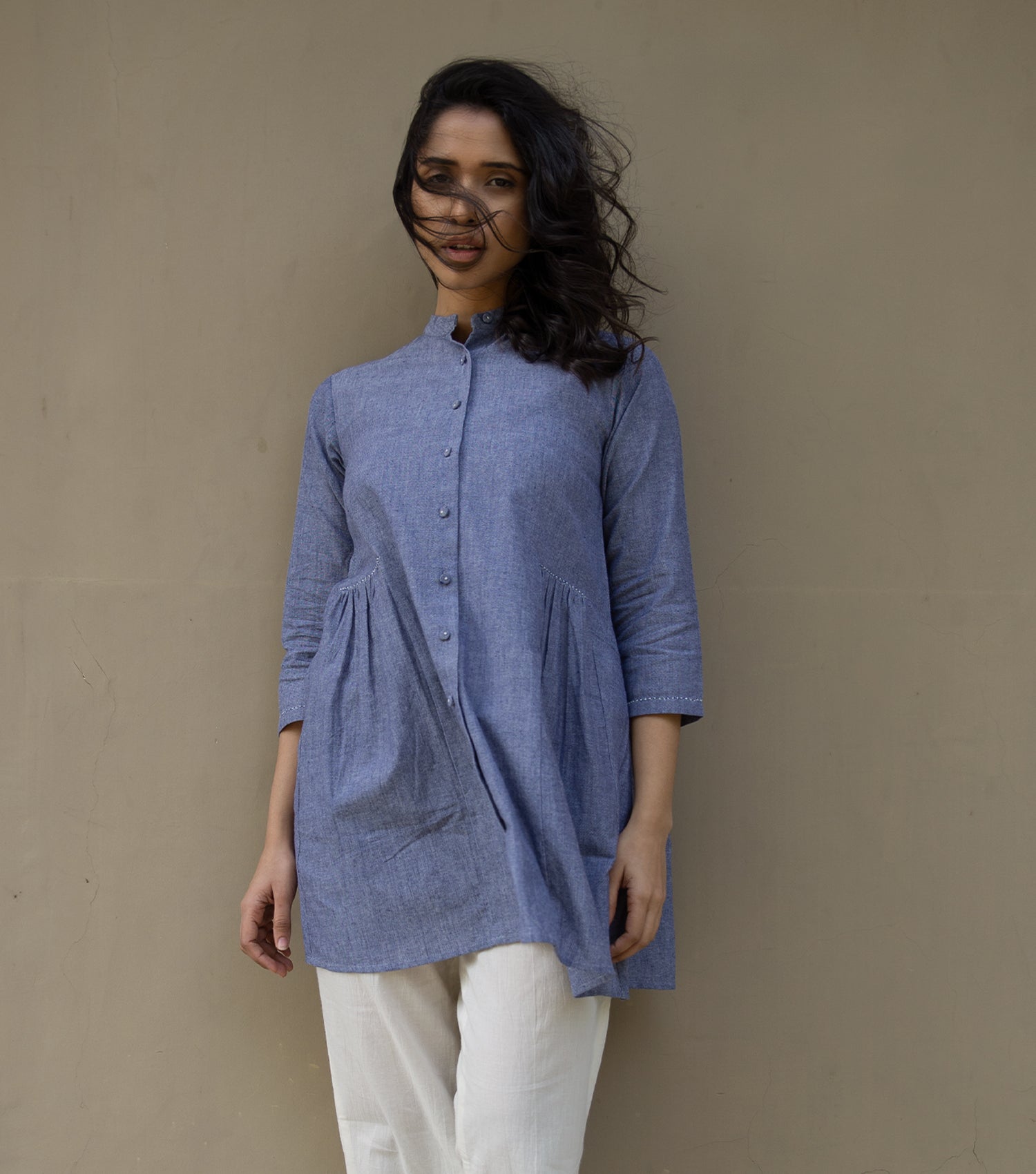 WOVEN COTTON BUTTONED DOWN LONG SHIRT