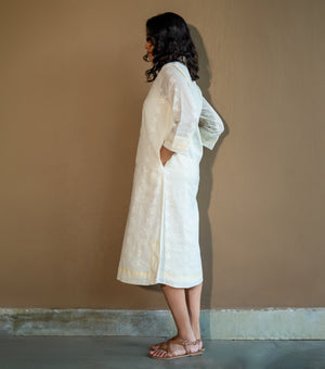 COTTON PINTUCK V-NECK KURTA